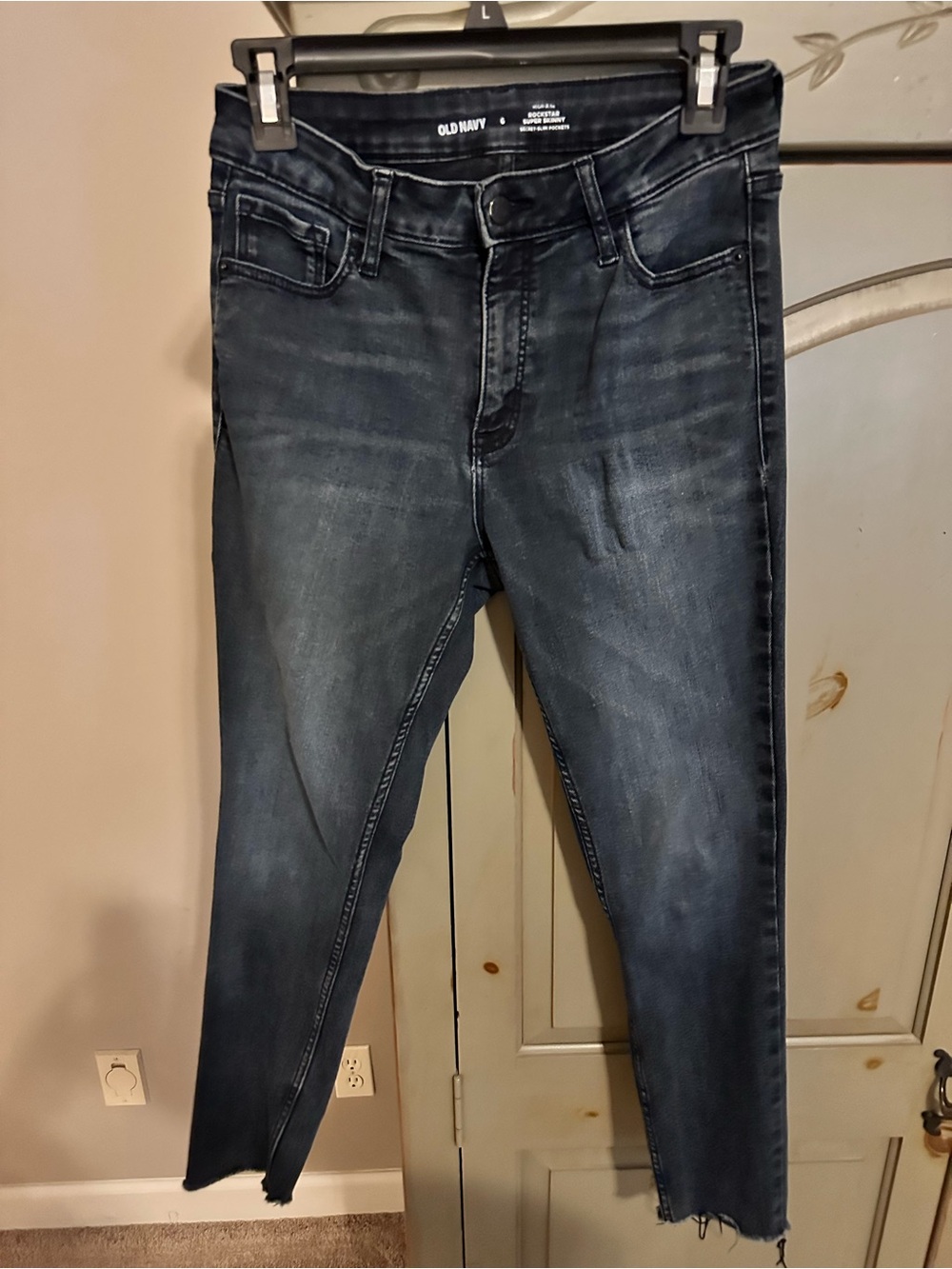 Old Navy women’s Faded Skinny Jeans
